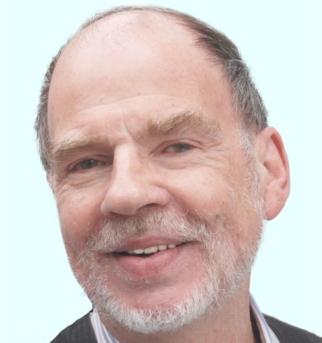 Falls Sie weitere Aufträge erteilen möchten und diese nicht eilig sind, sprechen Sie mich bitte an. Vielleicht kann ich Ihnen weiterhelfen. Portraitfoto W. Schröders